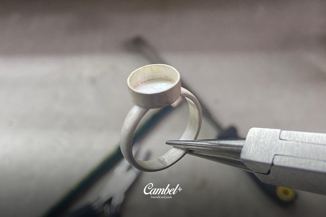 ¿Cómo Elegir una Joyería de Confianza en Bogotá? (Y por qué comprar en Cambel es tu mejor opción)