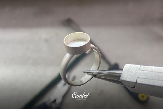 ¿Cómo Elegir una Joyería de Confianza en Bogotá? (Y por qué comprar en Cambel es tu mejor opción)