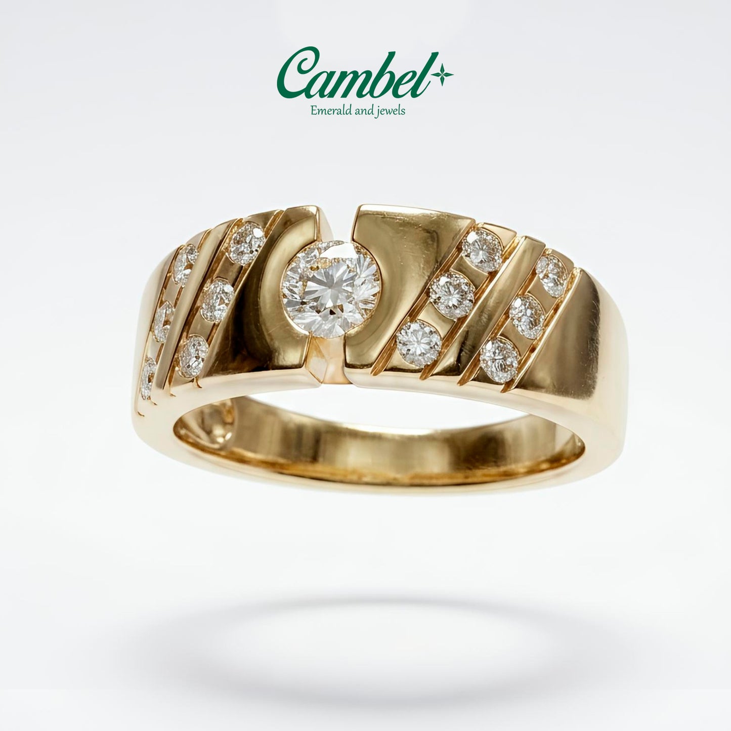 Foto de Anillo de poder con 15 diamantes naturales en oro de 18k.