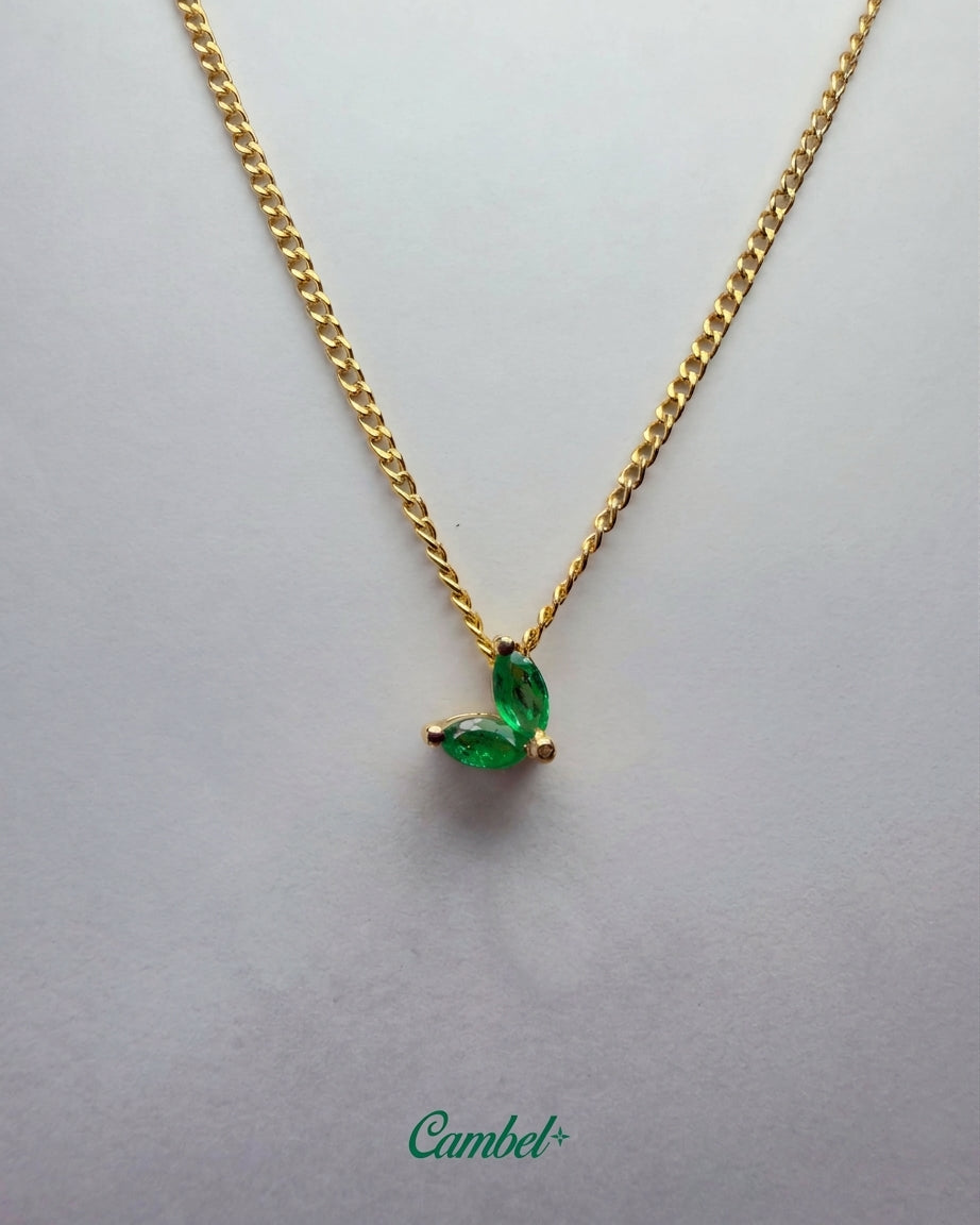 Dije y Cadena Mariposa - Oro 18k | Esmeraldas Colombianas Talla Marquise