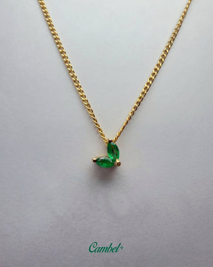 Dije y Cadena Mariposa - Oro 18k | Esmeraldas Colombianas Talla Marquise