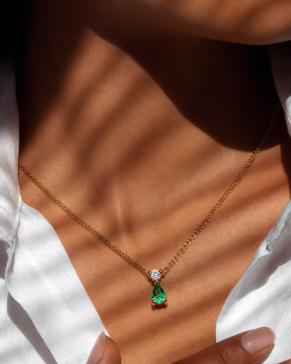 photo dije de gota imperial Oro18k Esmeralda y Diamante