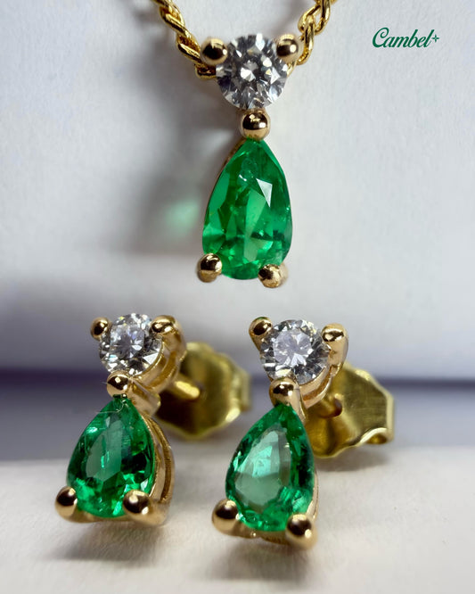 Foto de alta joyería: Set gota imperial en oro amarillo de 18k con 3 esmeraldas colombianas y 3 diamantes naturales cambel