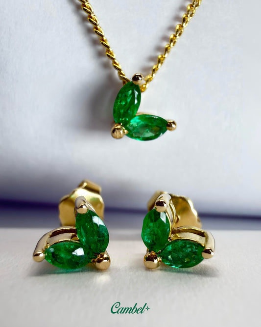 Foto de alta joyería: Set mariposa en oro amarillo de 18k con 6 esmeraldas colombianas naturales cambel